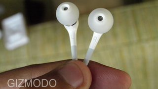 Lightning Review: New Apple In-Ear Headphones